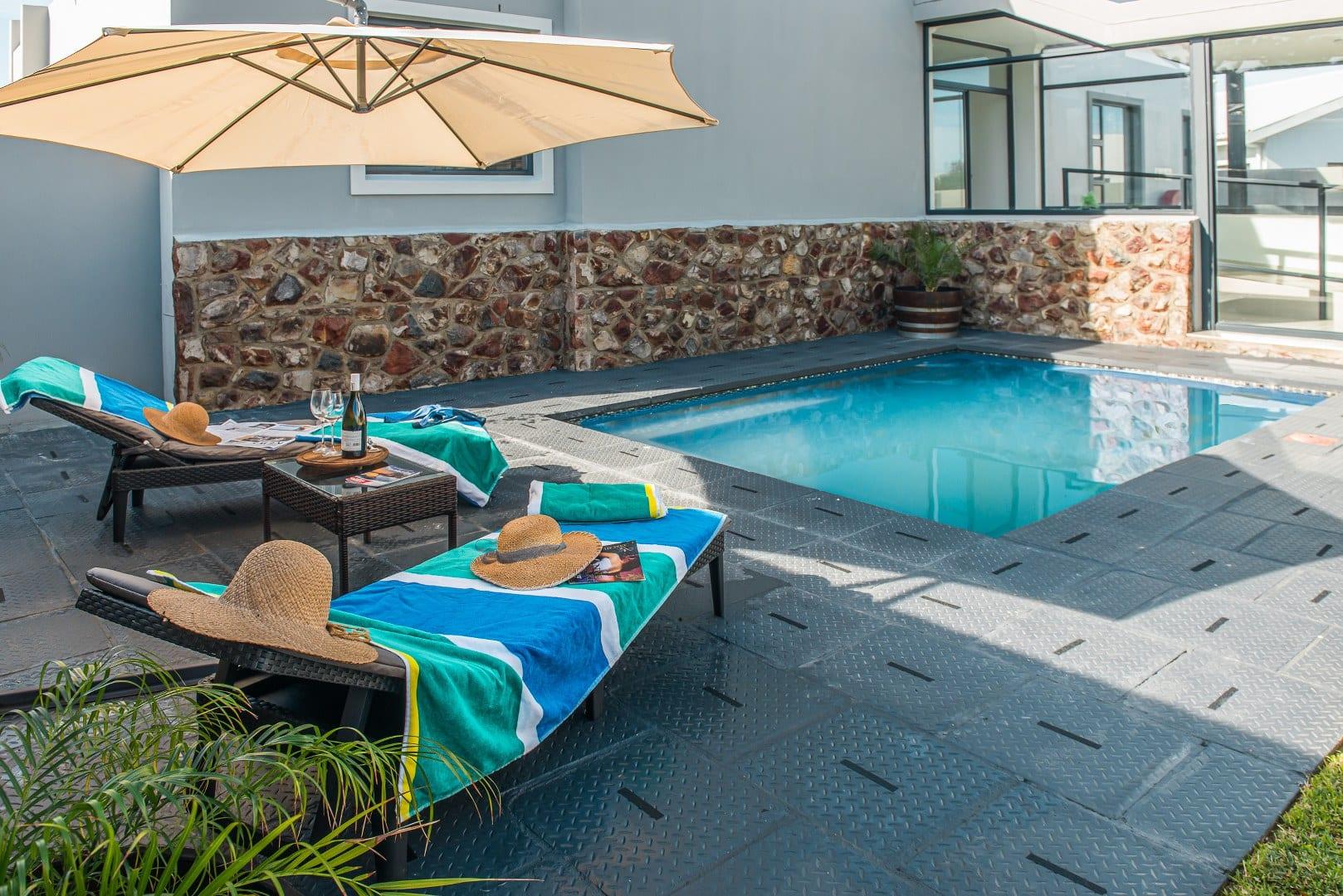 Boutique Guesthouse Investment in Sandbaai, Hermanus — photograph 2