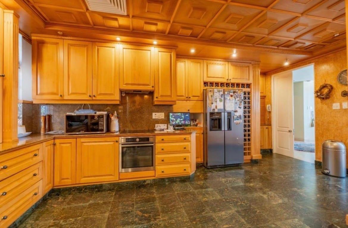 5 Bedroom House For Sale in Morningside — photograph 5