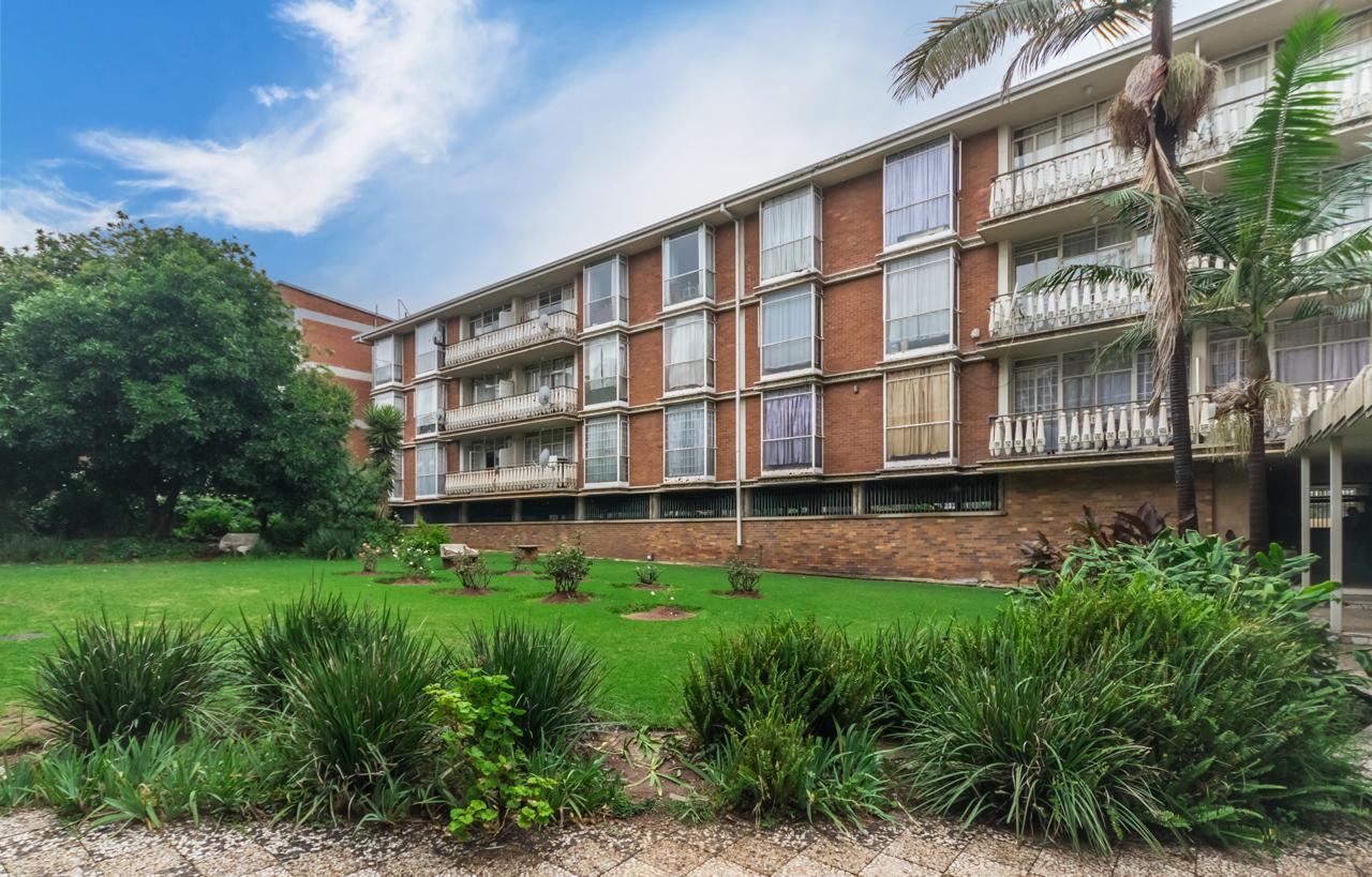 GREAT INVESTMENT.....   24 Units All at once, It Just Makes Sense — photograph 4