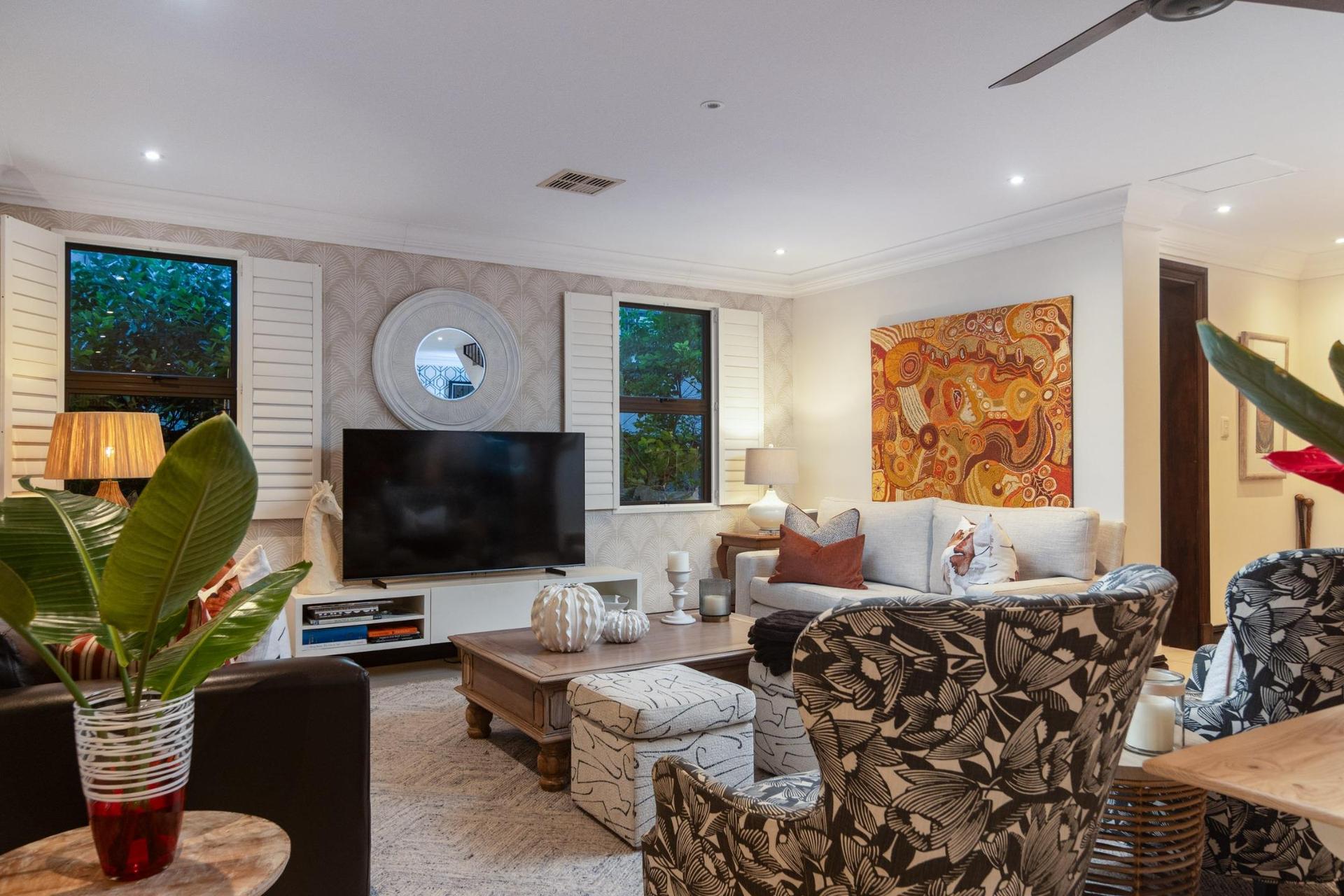 Private Estate Retreat Designed for Effortless Living — photograph 5