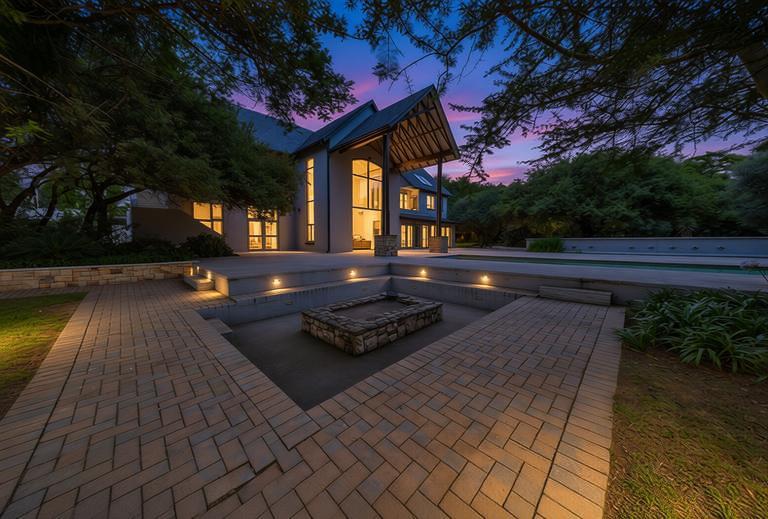 Grand-Scale Rustic Modern Masterpiece — photograph 5