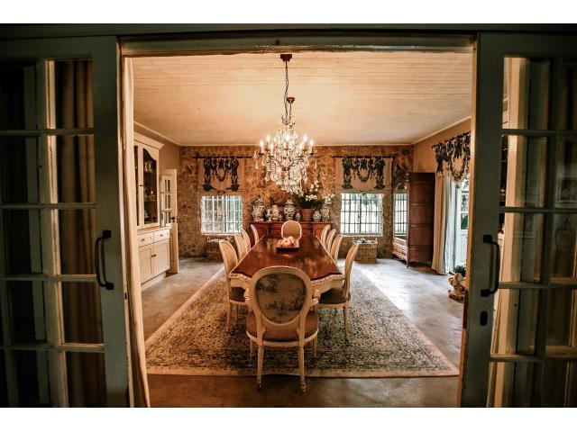 Breathtaking French Chateau situated in River View Estate — photograph 4
