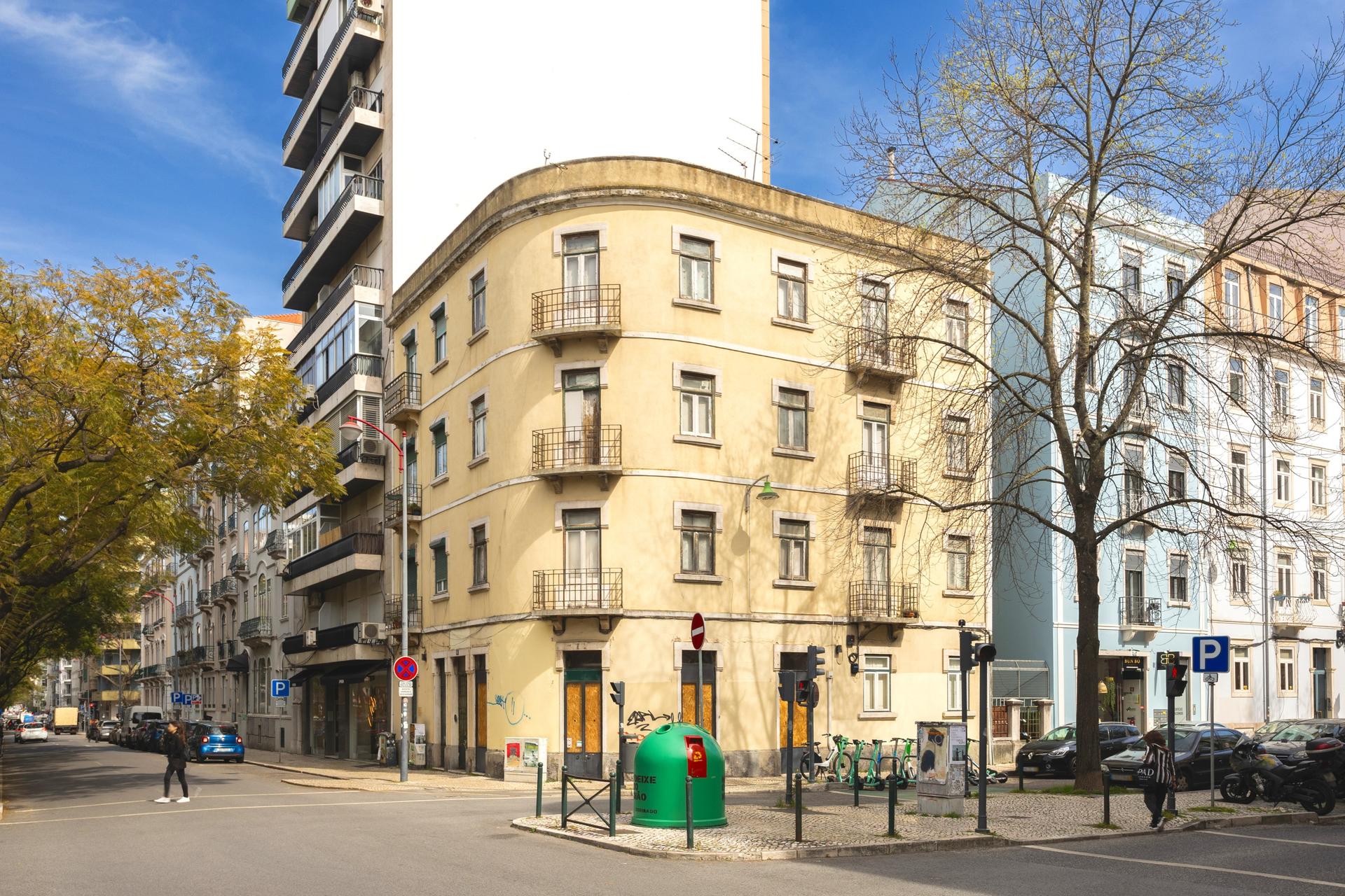 Building in Lisboa (96593) — photograph 2